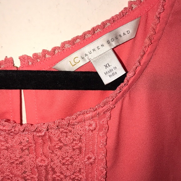 LC sheer sleeveless blouse - Picture 2 of 4